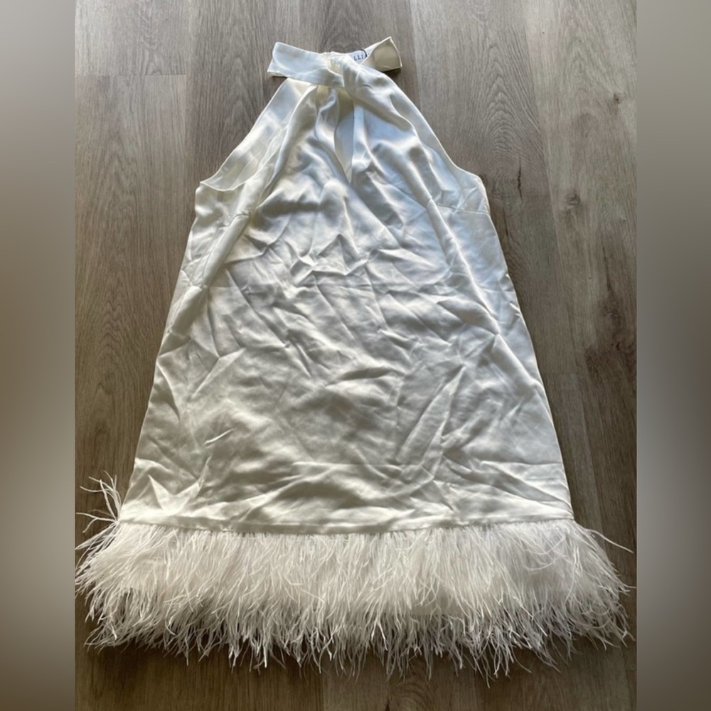 elliatt rachel white feather detail halter neck Mini bride bridal dress medium - Picture 3 of 3